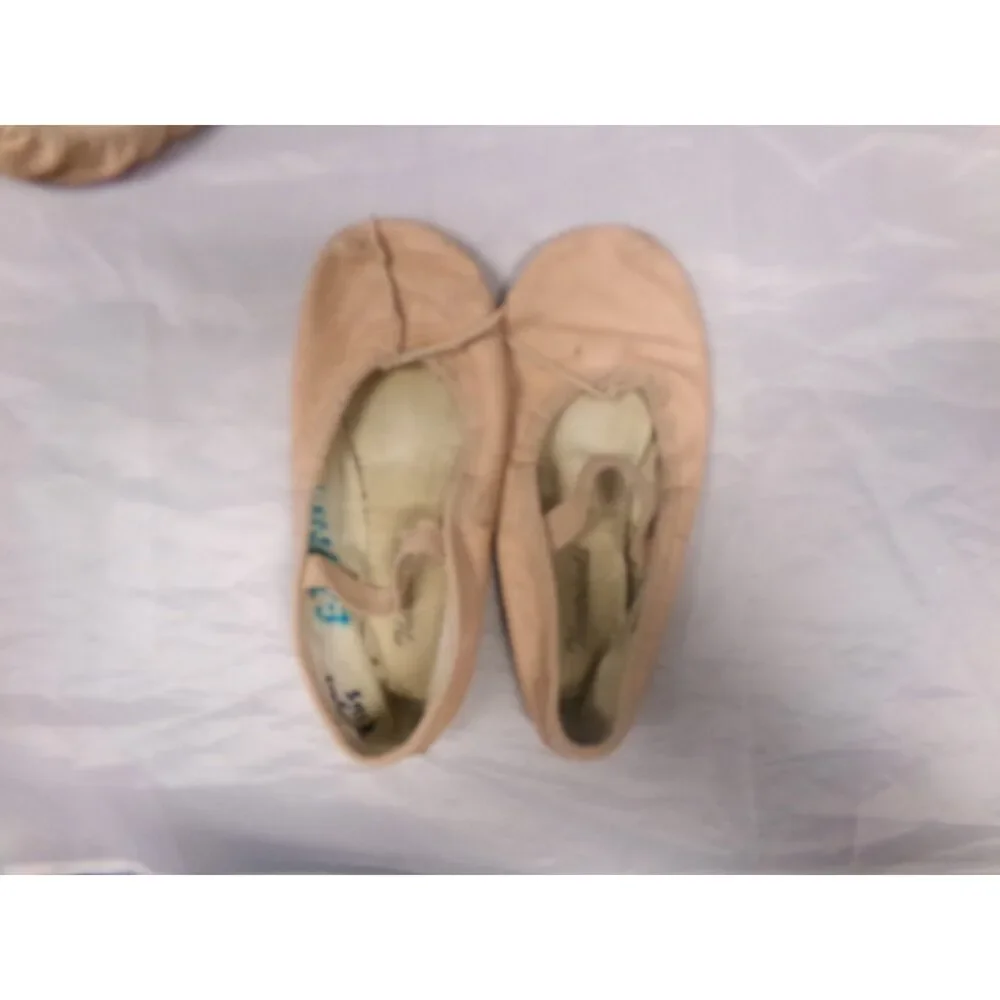 Pre-Owned Dance Ballet Shoes Theatricals Kids 13.5M Pull On Leather Single Stra